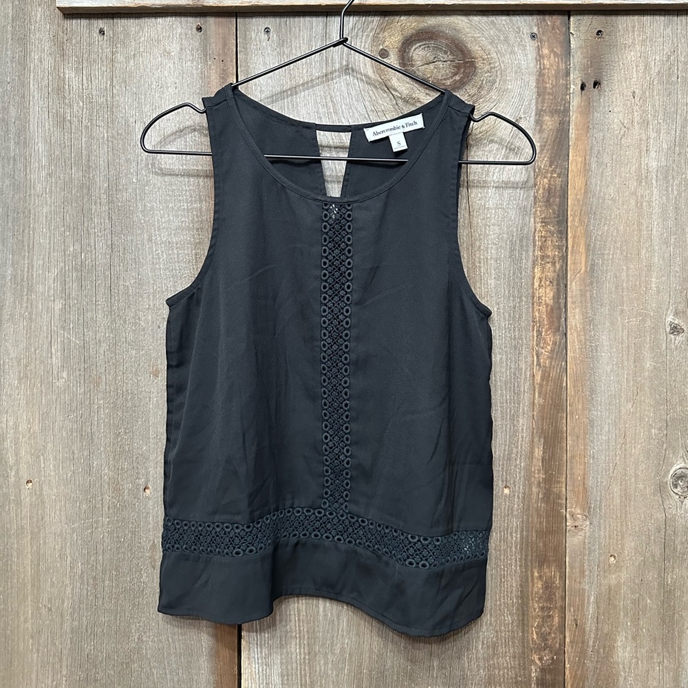 Abercrombie & Fitch Sleeveless Crochet Lace Detail Top in Black Size Small